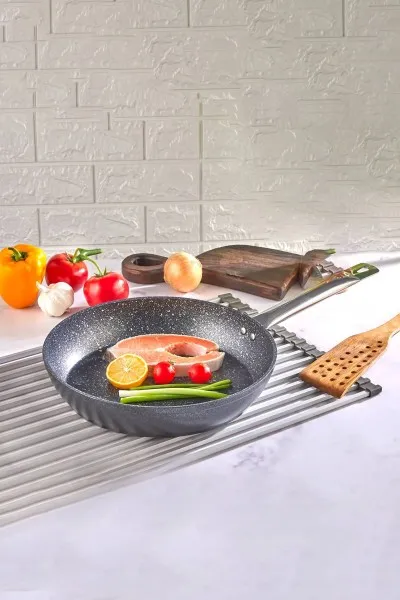 Galaksi Çelik Saplı Granit Tava 26 cm - Siyah Galaksi Çelik Saplı Granit Tava 26 cm - Siyah