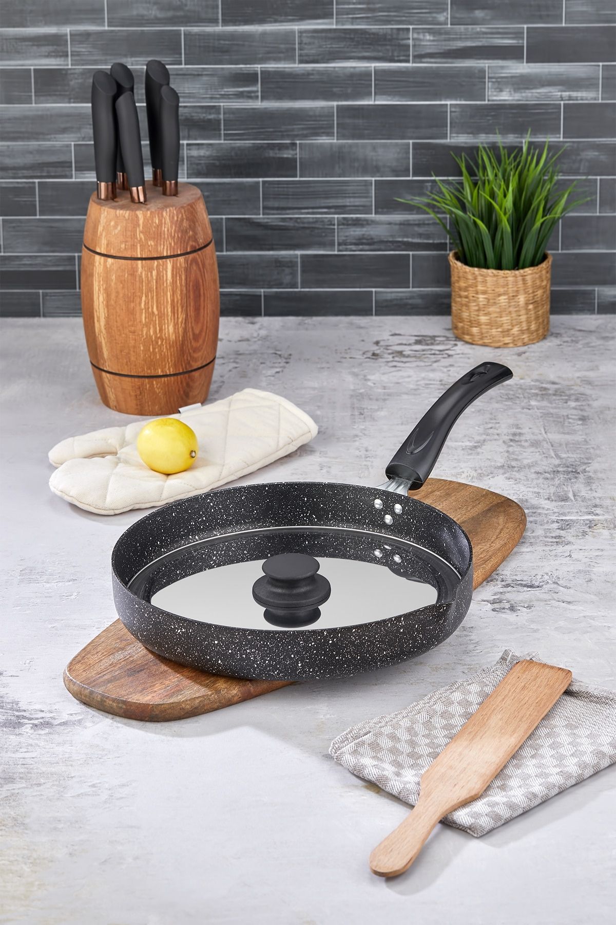 Granit Hamsi,Balık ve Börek Tavası Siyah 32 cm