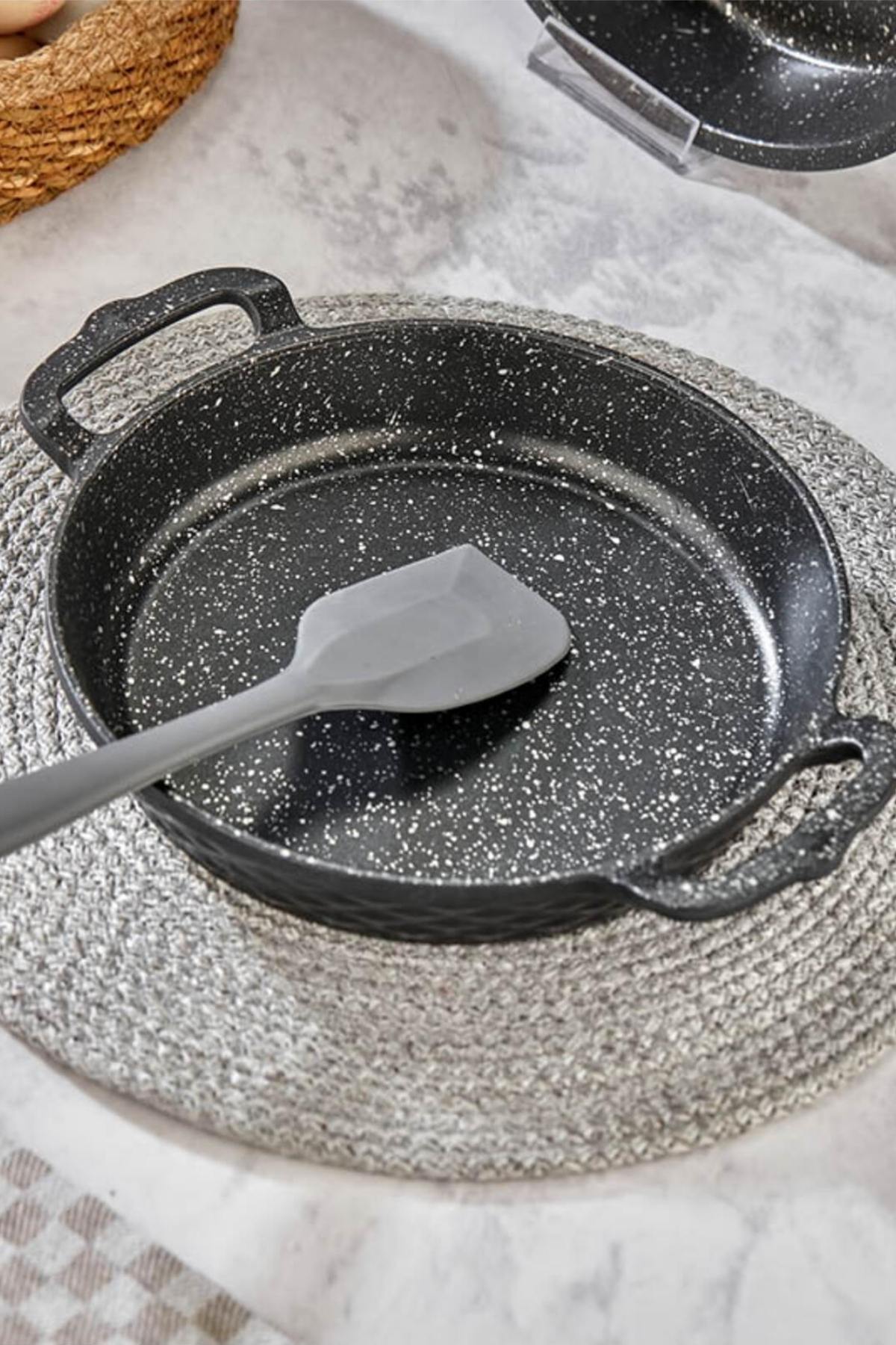Crystal Döküm Granit Sahan 18 cm Siyah (Omlet & Sucuk)