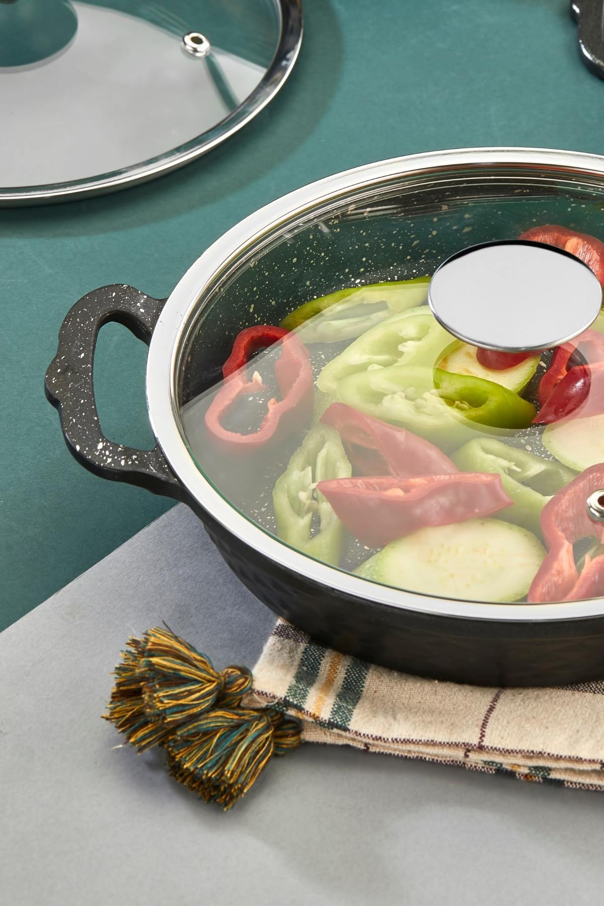 Crystal Döküm Granit Kapaklı Sahan 22 cm Siyah