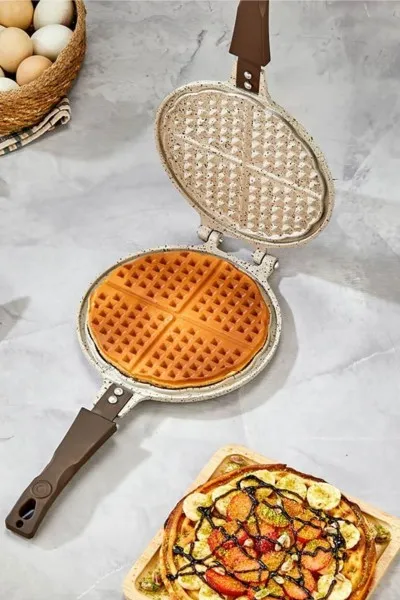 İnci Döküm Waffle Tavası - Krem - Bakalit Sap İnci Döküm Waffle Tavası - Krem - Bakalit Sap