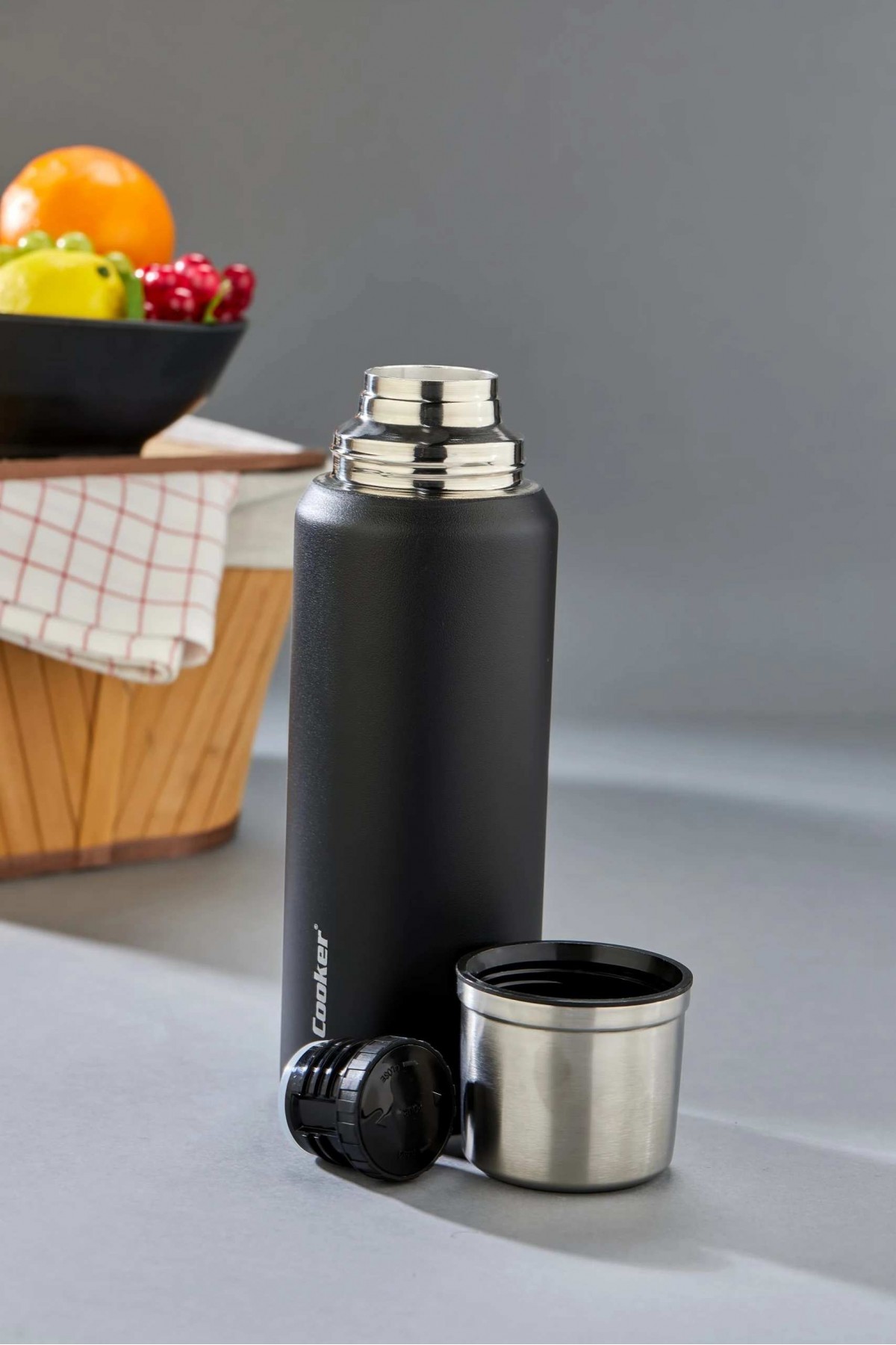 COOKER 750 ML SİYAH  TERMOS 24 SAT SICAK 48 SAAT SOĞUK