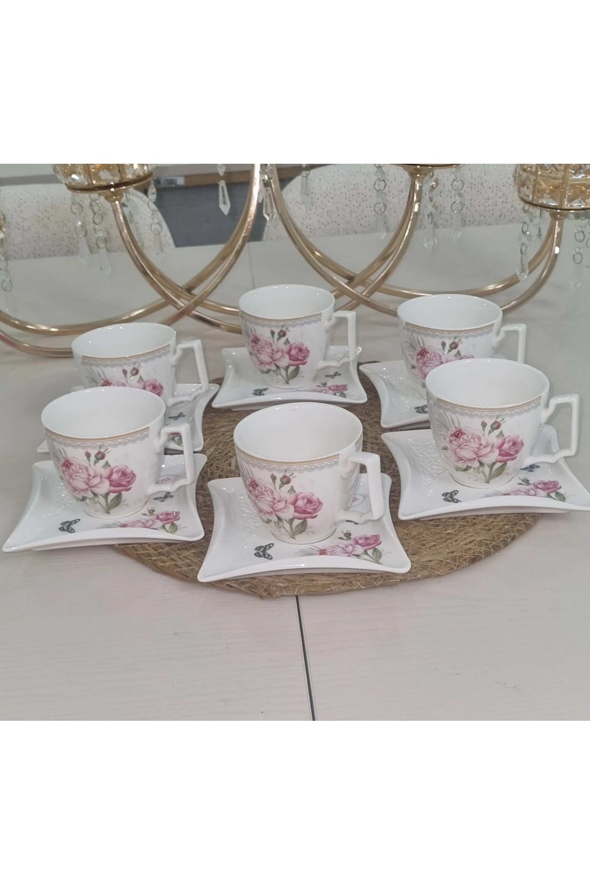 CVS 6 KİŞİLİK 12 PARÇA KARE ÇAY FİNCAN SETİ