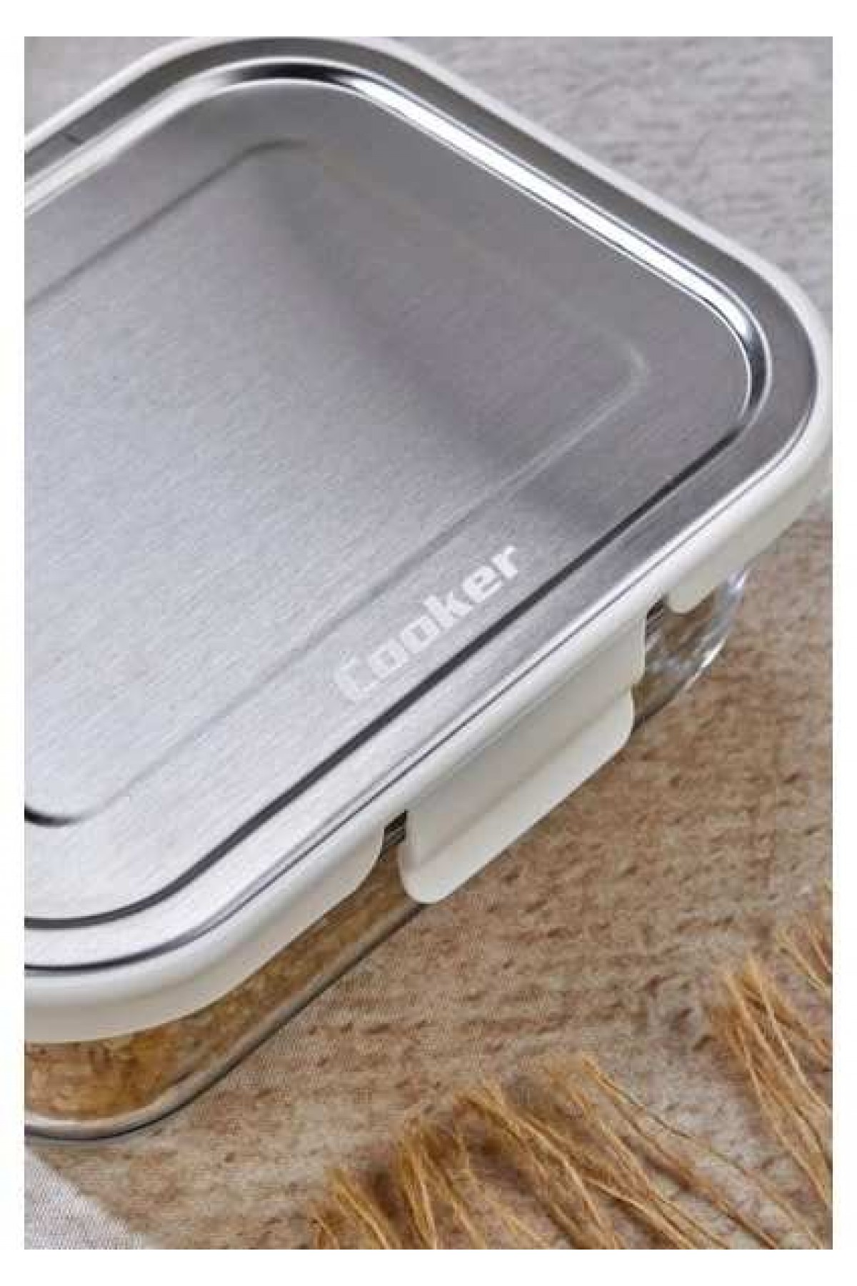 Cooker 640 ml Cam Saklama Kabı KREM – Paslanmaz Çelik Kapaklı, Hava Geçirmez, Mikrodalga ve Buzdolabı Uyumlu