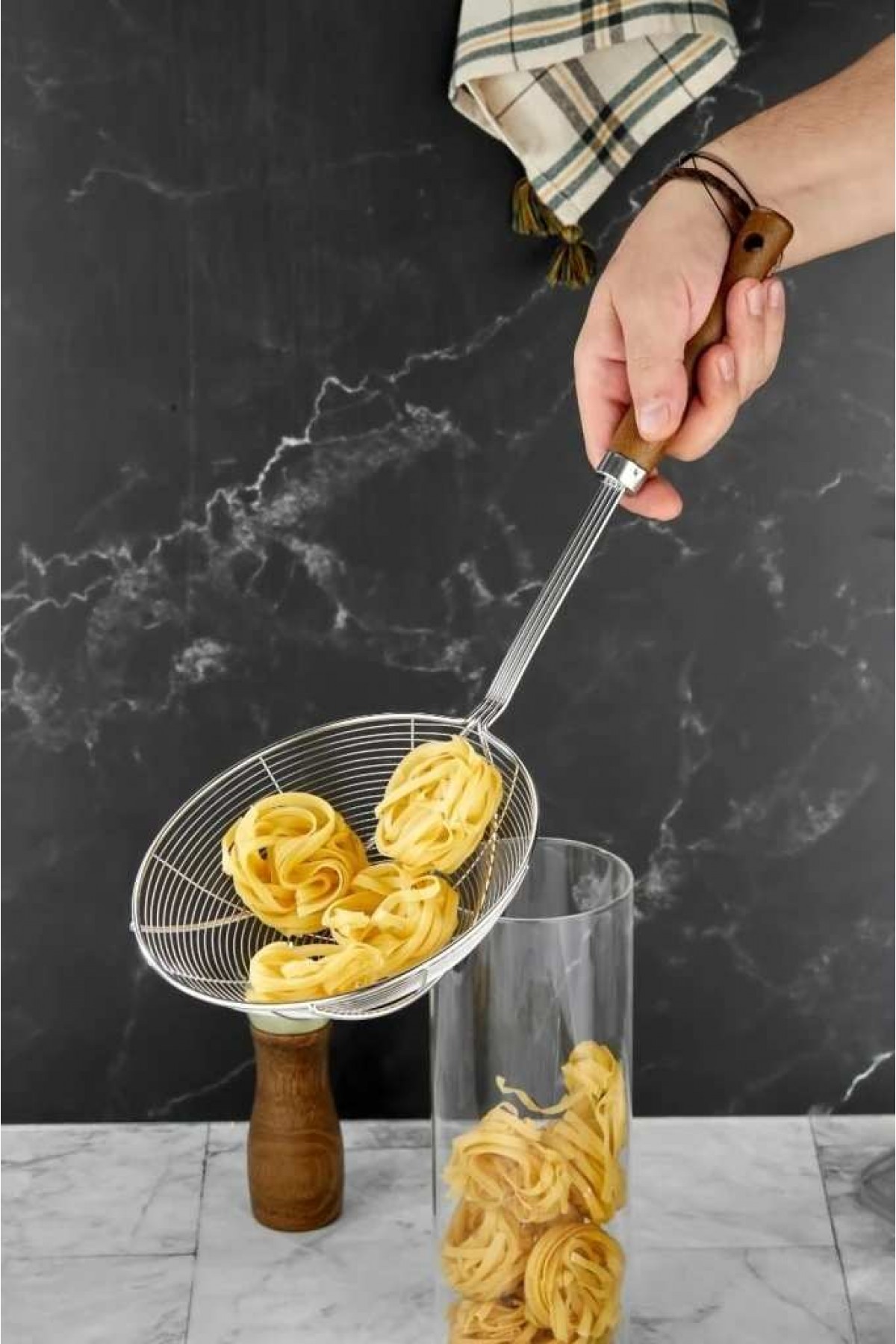 CKR3498 – Cooker Lux 18 Cm Çelik Kevgir